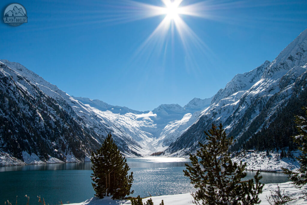 Schlegeisspeicher mit Blick zum Gletscher